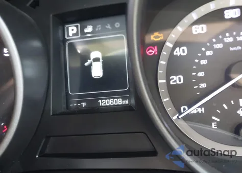 2017 Hyundai Santa Fe Sport 2.4L z USA, uszkodzony, nr VIN 5XYZT3LB5HG468874